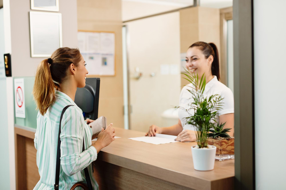  Receptionist