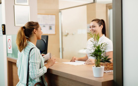  Receptionist